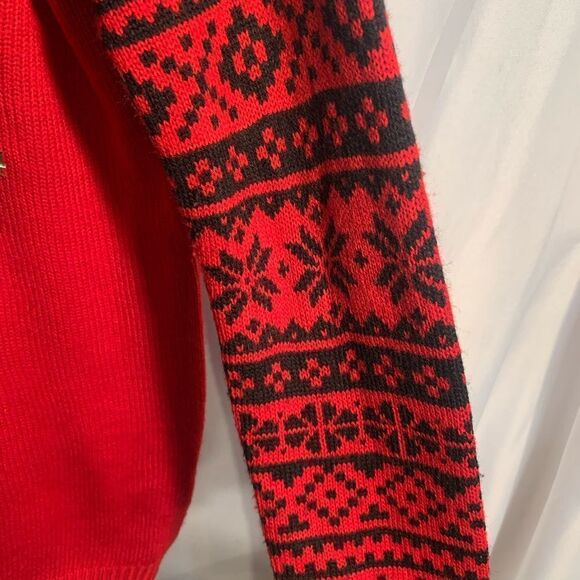 No Boundaries Ruby Red Wreath Plush Reindeer Ugly Sweater 3D - Picture 10 of 13